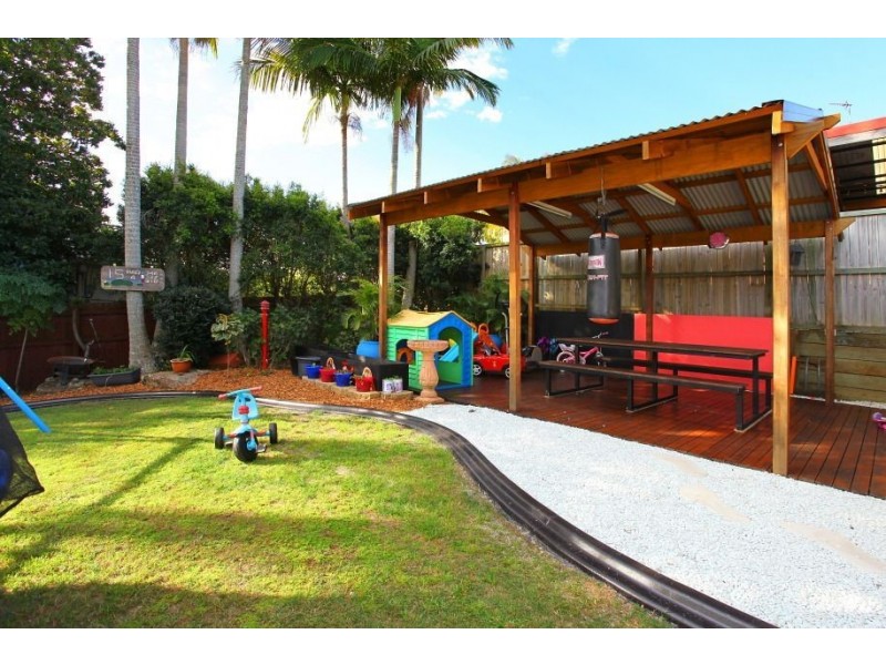 1 Kooyoonga Ct, Robina QLD 4226