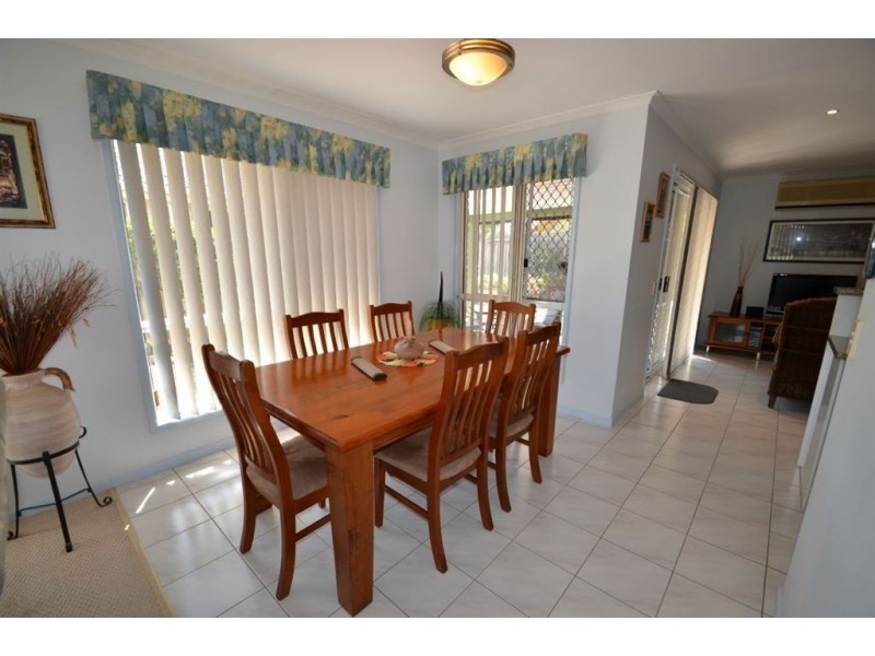 24 Swinburne St, Varsity Lakes QLD 4227