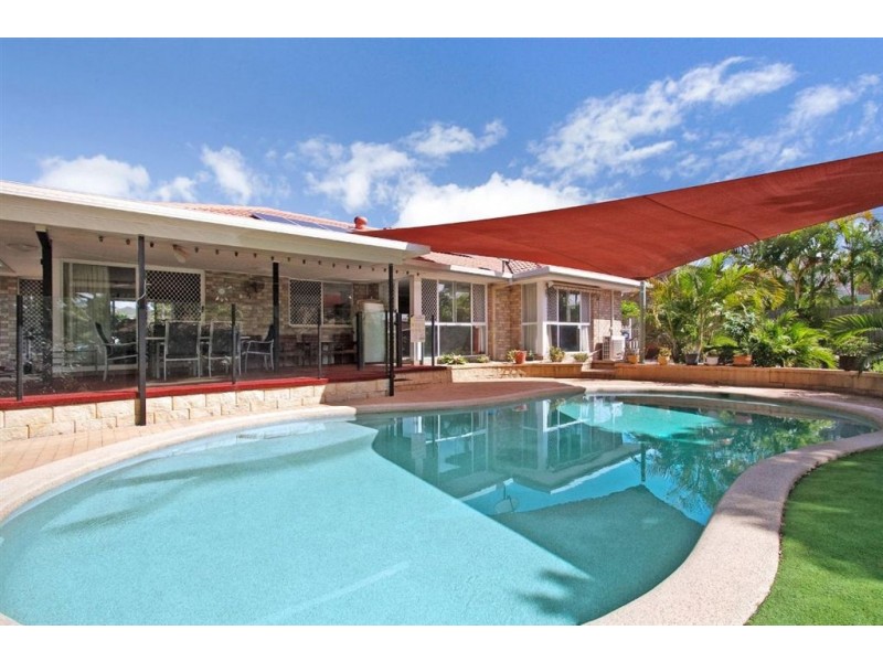 68 Camberwell Cct, Robina QLD 4226