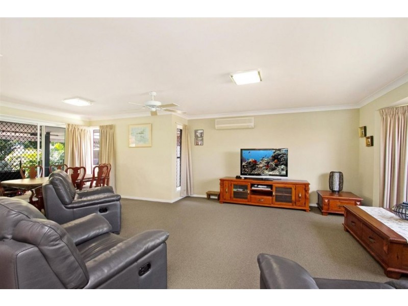 68 Camberwell Cct, Robina QLD 4226