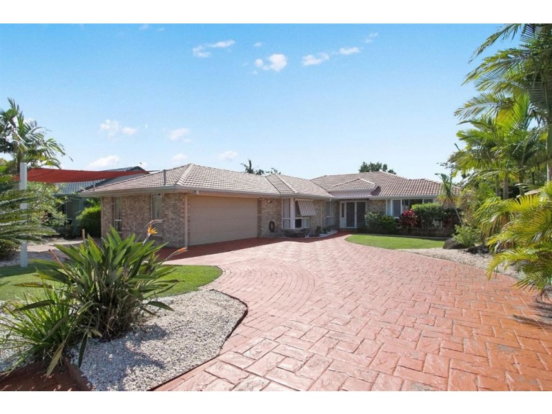 68 Camberwell Cct, Robina QLD 4226