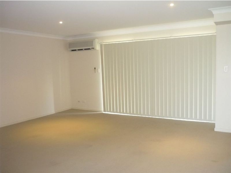 6/13 Mapleton CCT, Varsity Lakes QLD 4227