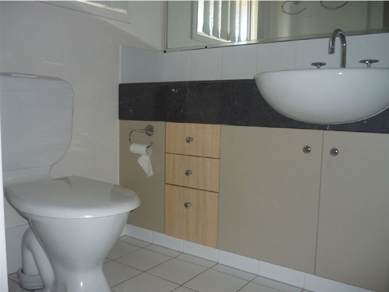 6/13 Mapleton CCT, Varsity Lakes QLD 4227