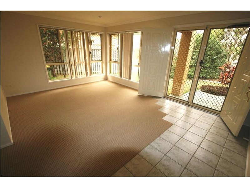18 Illinous Court, Varsity Lakes QLD 4227