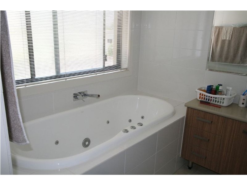 3 Corvus Way, Robina QLD 4226