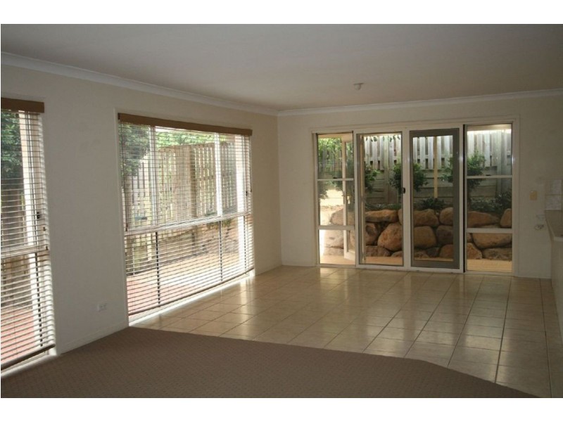 5 Kiawah Court, Varsity Lakes QLD 4227