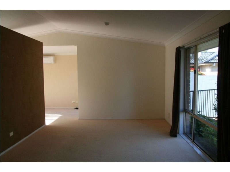 20 Frankston Court, Robina QLD 4226