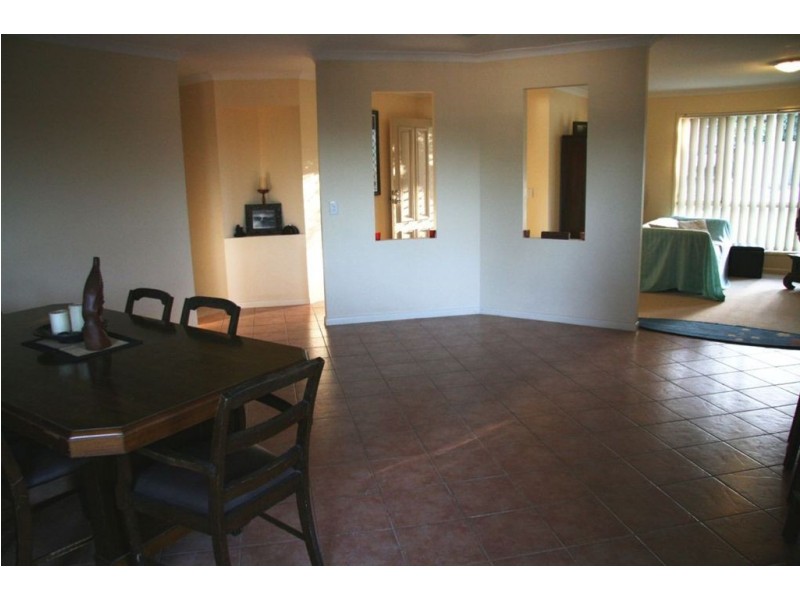 24 Inwood Cct, Merrimac QLD 4226