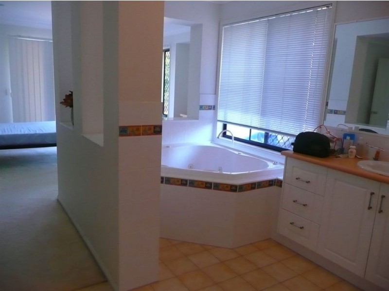 23 Cordata Ct, Robina QLD 4226
