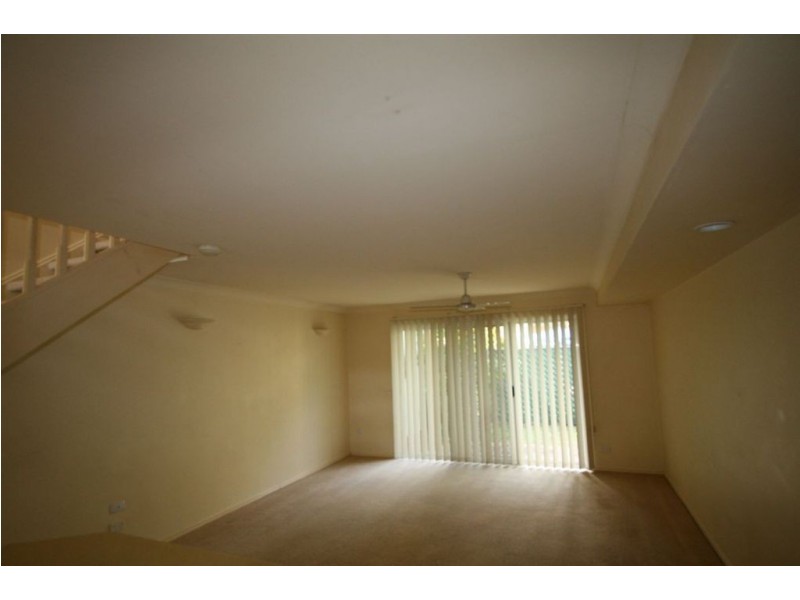 100/215 Cottesloe Drive, Mermaid Waters QLD 4218