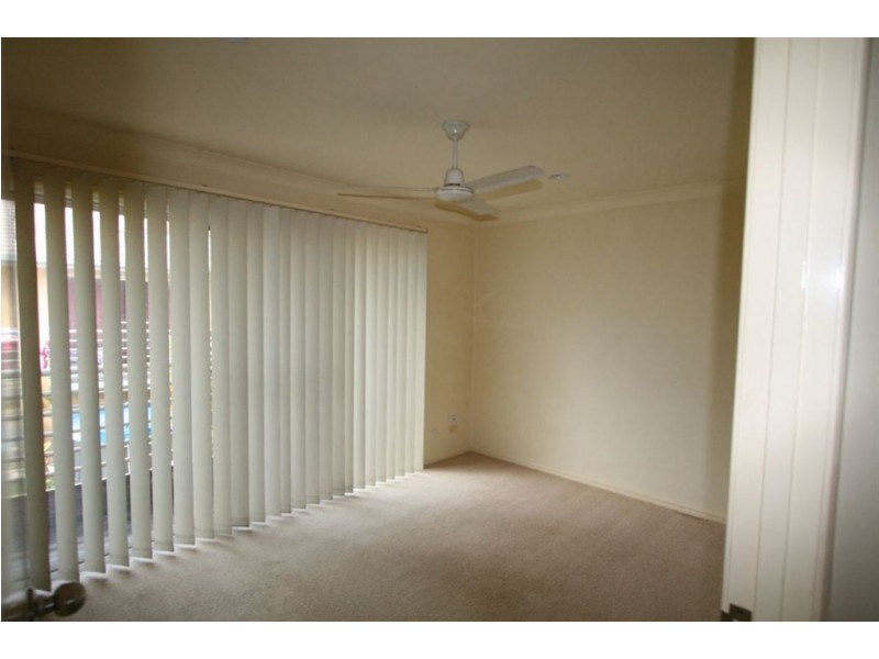 100/215 Cottesloe Drive, Mermaid Waters QLD 4218