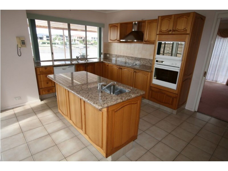 Carrara QLD 4211