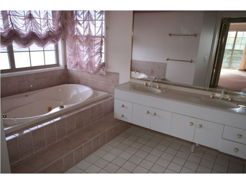 Carrara QLD 4211