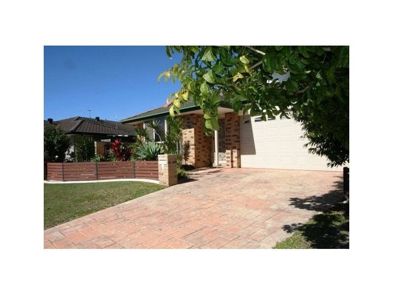 1/12 Washington Place, Varsity Lakes QLD 4227