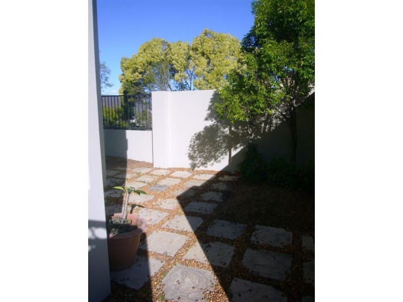 3/3 North Shore Ave, Varsity Lakes QLD 4227