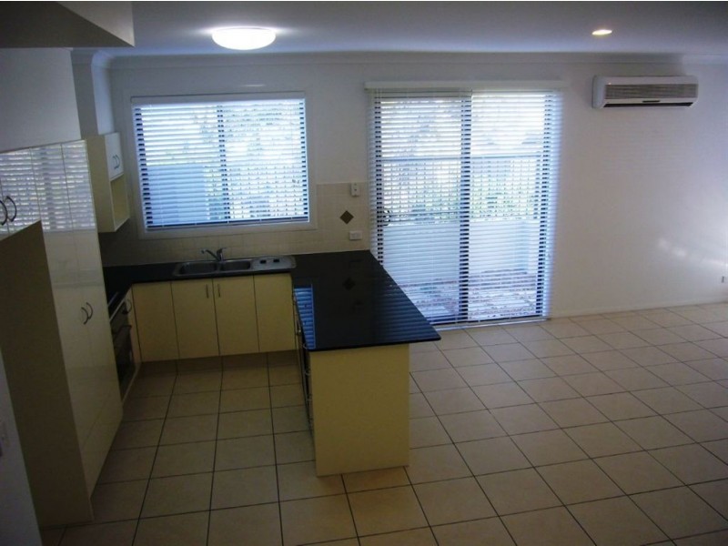 3/3 North Shore Ave, Varsity Lakes QLD 4227