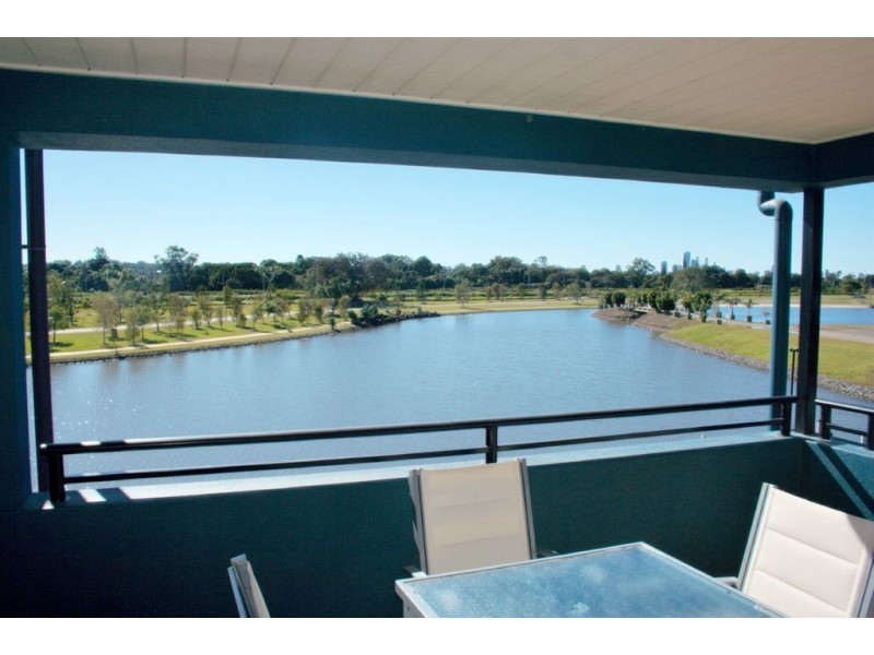 3011 The Boulevard, Carrara QLD 4211