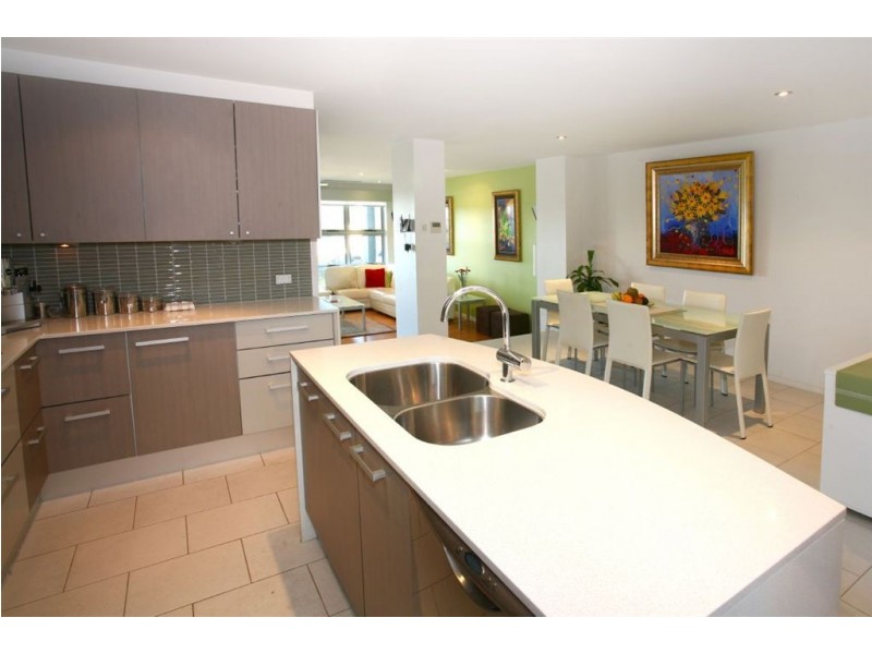 3011 The Boulevard, Carrara QLD 4211