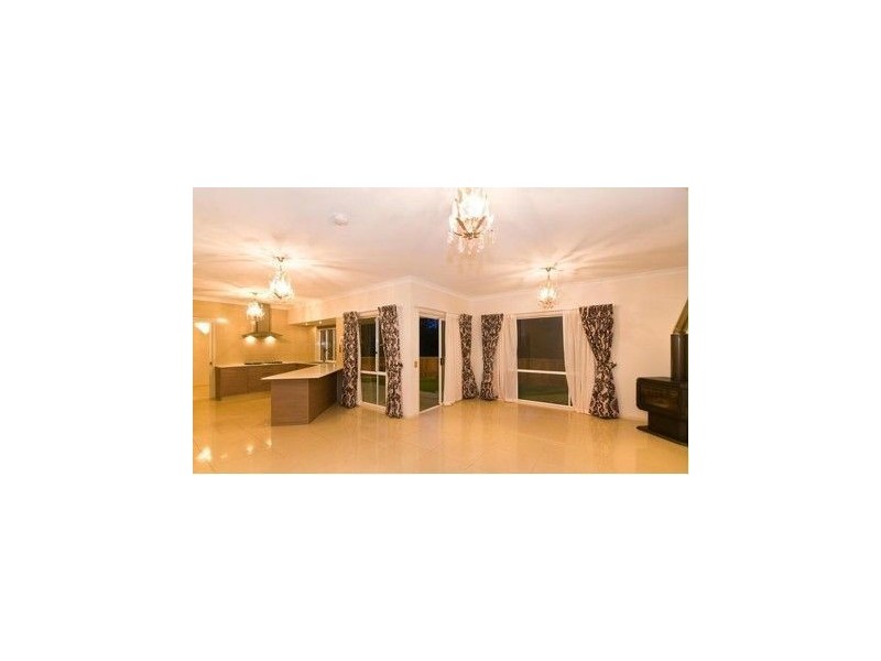 2 Milkbush Ct, Bonogin QLD 4213