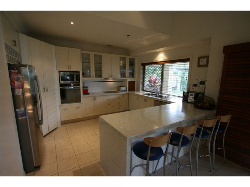 3 Kensington St, Robina QLD 4226