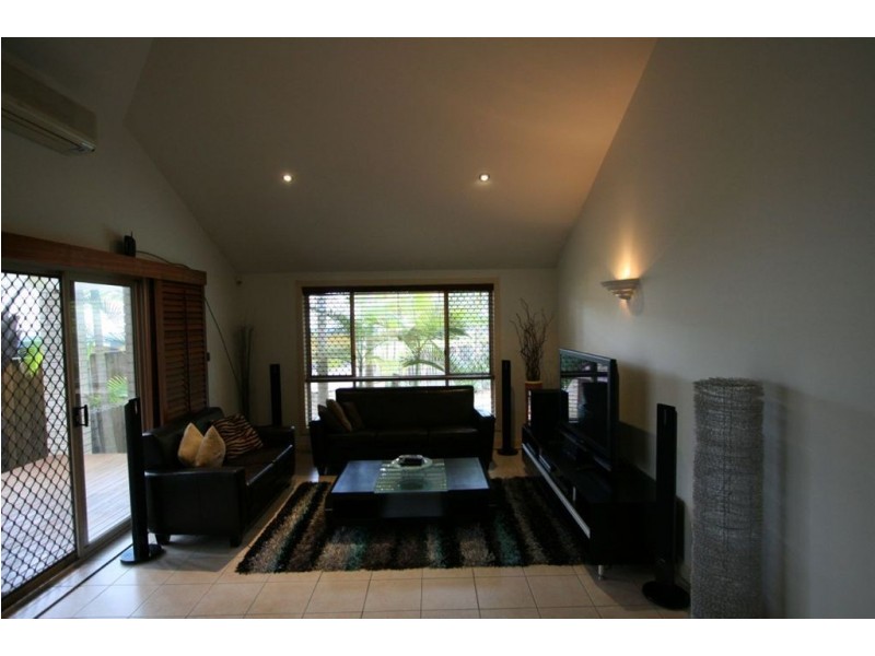 3 Kensington St, Robina QLD 4226