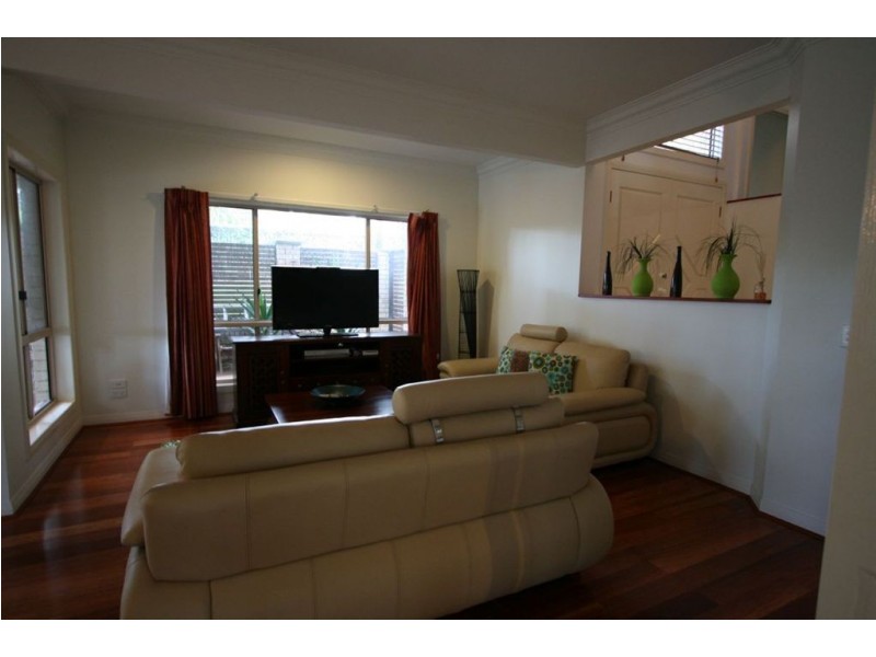 3 Kensington St, Robina QLD 4226