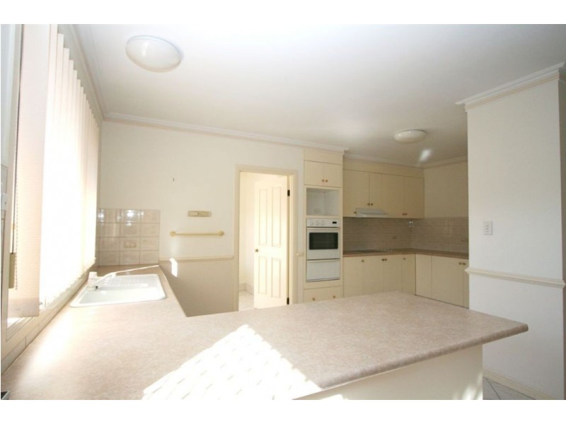 1/12 Washington Court, Varsity Lakes QLD 4227