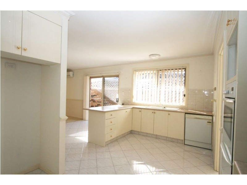 1/12 Washington Court, Varsity Lakes QLD 4227