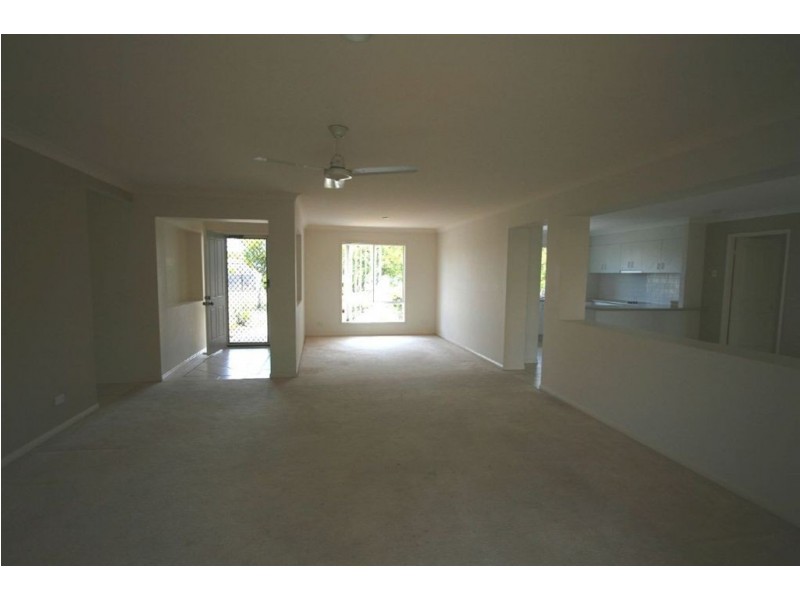 7 Carpenteria Court, Robina QLD 4226