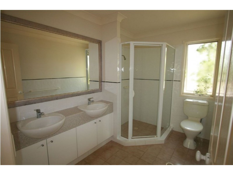 7 Carpenteria Court, Robina QLD 4226