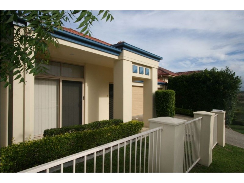 16 North Shore Ave, Varsity Lakes QLD 4227