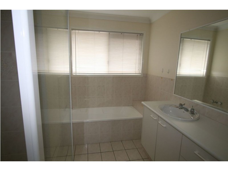 14/2 Cassowary Drive, Burleigh Waters QLD 4220