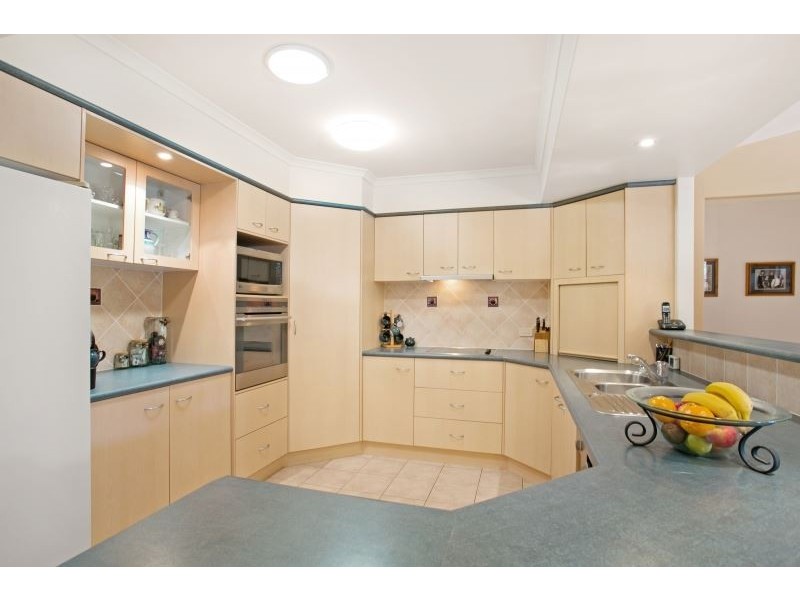 42 Olympus Dr, Robina QLD 4226