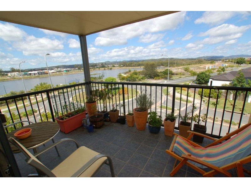 2/34 North Shore Avenue, Varsity Lakes QLD 4227