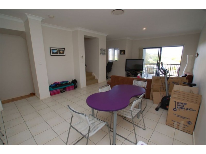 2/34 North Shore Avenue, Varsity Lakes QLD 4227