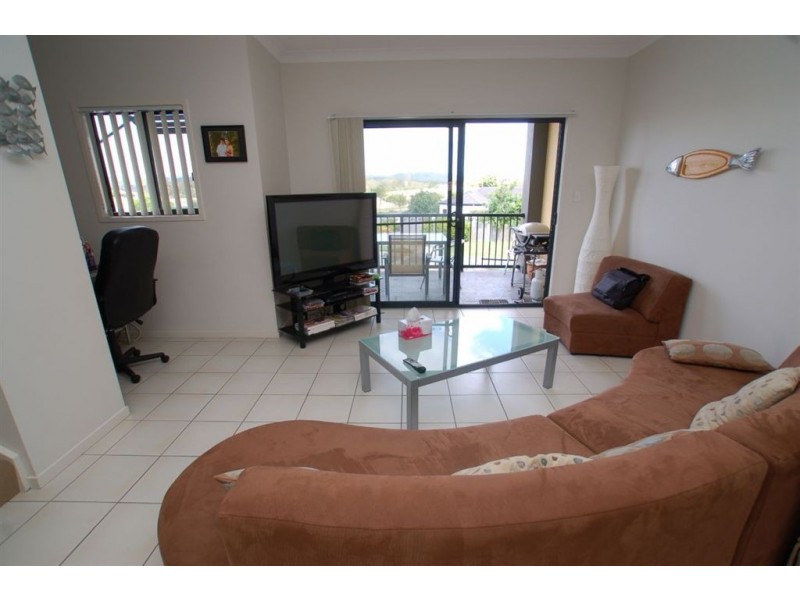 2/34 North Shore Avenue, Varsity Lakes QLD 4227