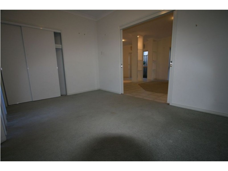 10 Andorra Place, Varsity Lakes QLD 4227