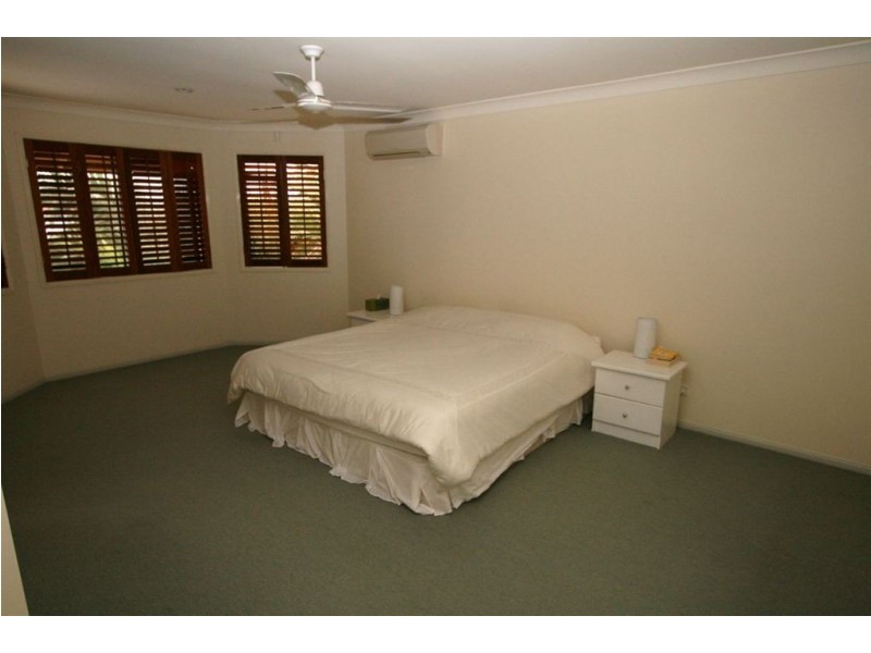 16 Homebush Drive, Robina QLD 4226