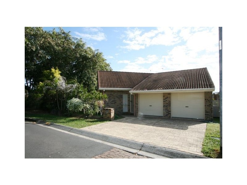 16 Birkdale Street, Robina QLD 4226