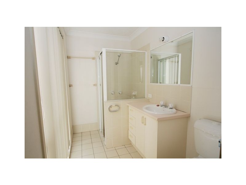 16 Birkdale Street, Robina QLD 4226