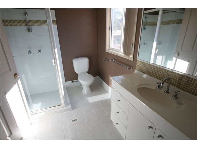 20 Emerton Cr, Robina QLD 4226