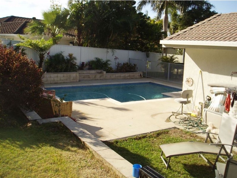 44 Tullamarine Drive, Robina QLD 4226