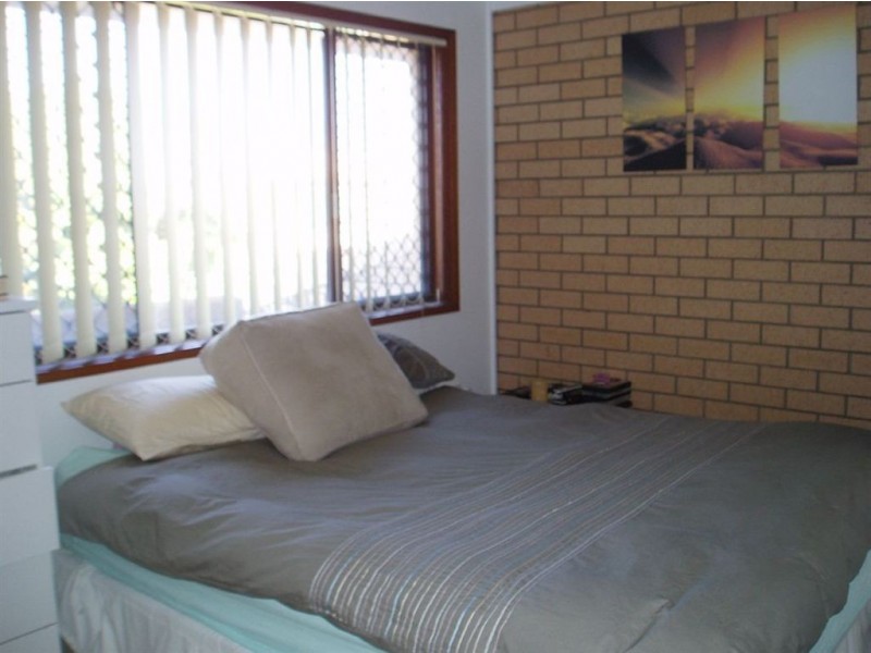 8/7 Angie Crt, Mermaid Waters QLD 4218