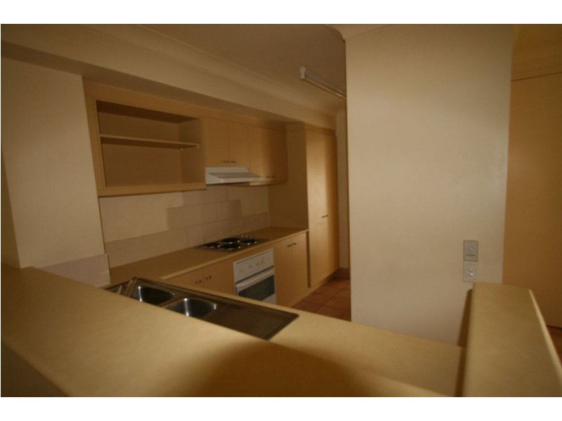 100/215 Cottesloe Drive, Robina QLD 4226