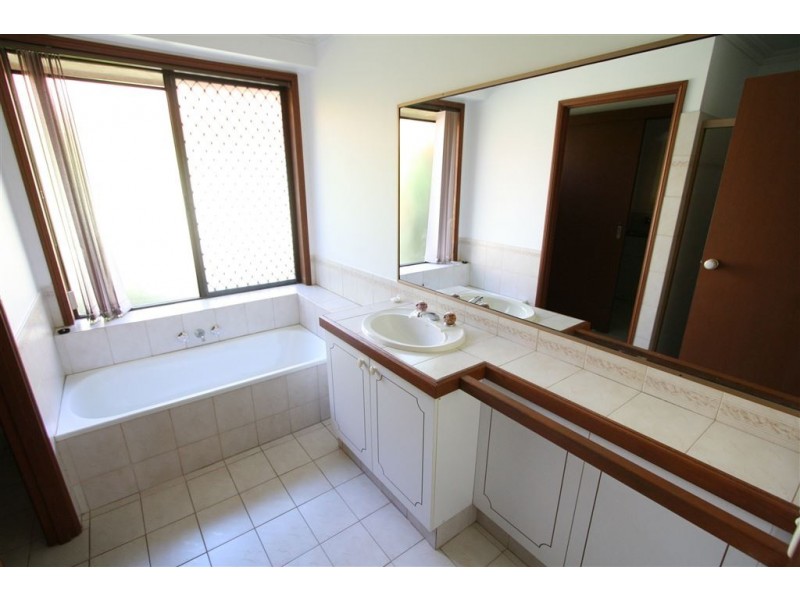 241 Ron Penhaligon Way, Robina QLD 4226