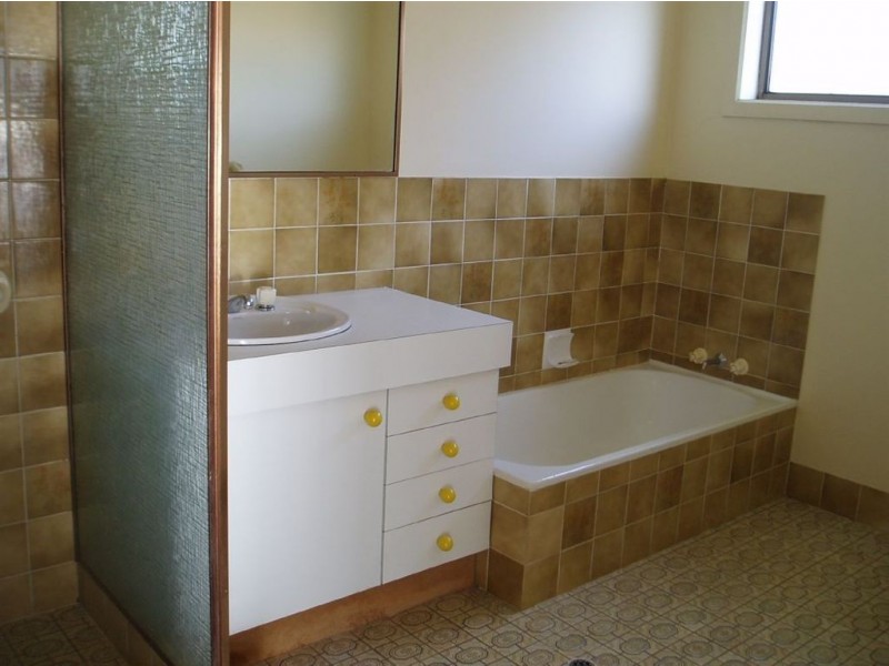 5/3 Jodie Crt, Mermaid Waters QLD 4218