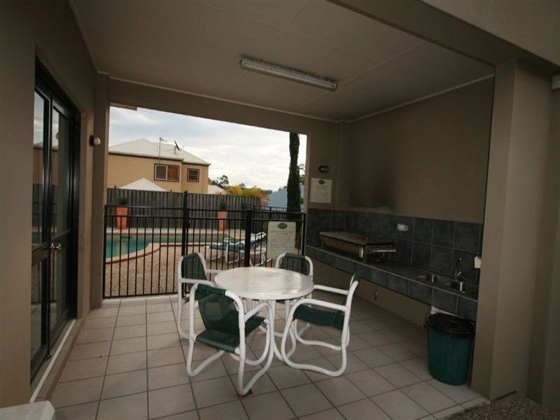 2 Geraldton Drive, Robina QLD 4226