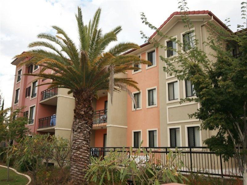 2 Geraldton Drive, Robina QLD 4226