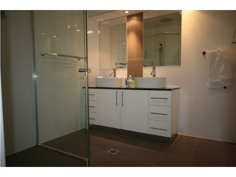 12b Ballyliffen Court, Robina QLD 4226