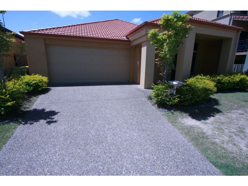 3 Alexandrina Dr, Varsity Lakes QLD 4227